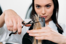 قیچی آرایشگری: معرفی و قیمت 10 مدل قیچی کوتاهی، پیتاژ و اصلاح حرفه ایی