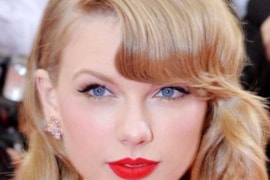 آشنایی با تیلور سویفت خواننده ترانه سرا هنرپیشه و تهیه کننده موسیقی اهل ایالات متحده