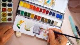 معرفی ده مدل بهترین مارک آبرنگ و گواش (حرفه ایی و مبتدی)
